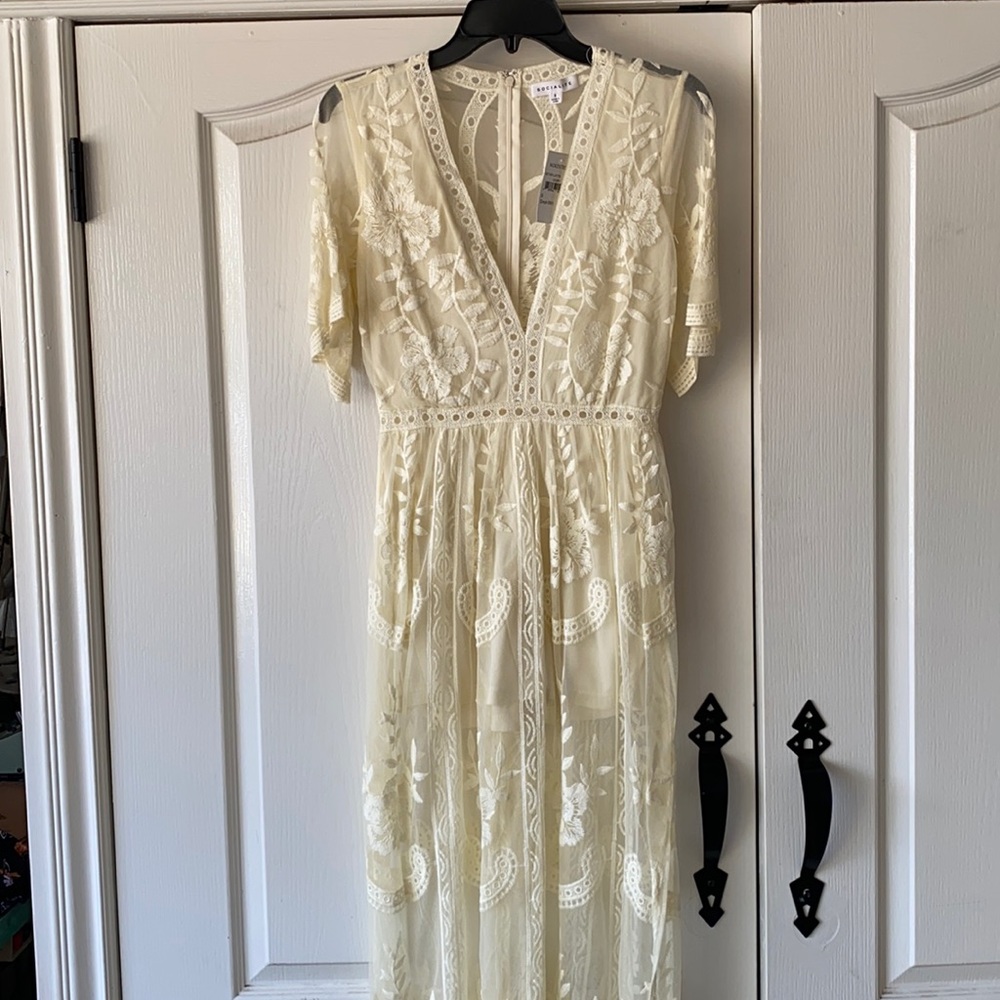 Lace Maxi Dress
